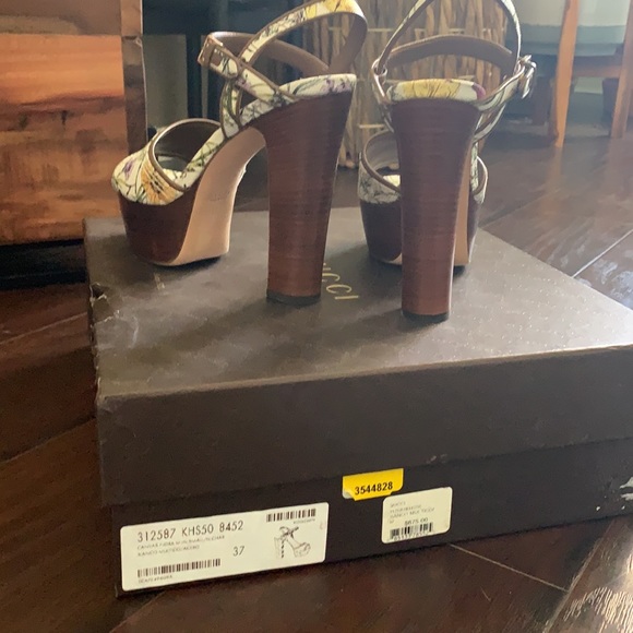 Gucci heels - Picture 4 of 5